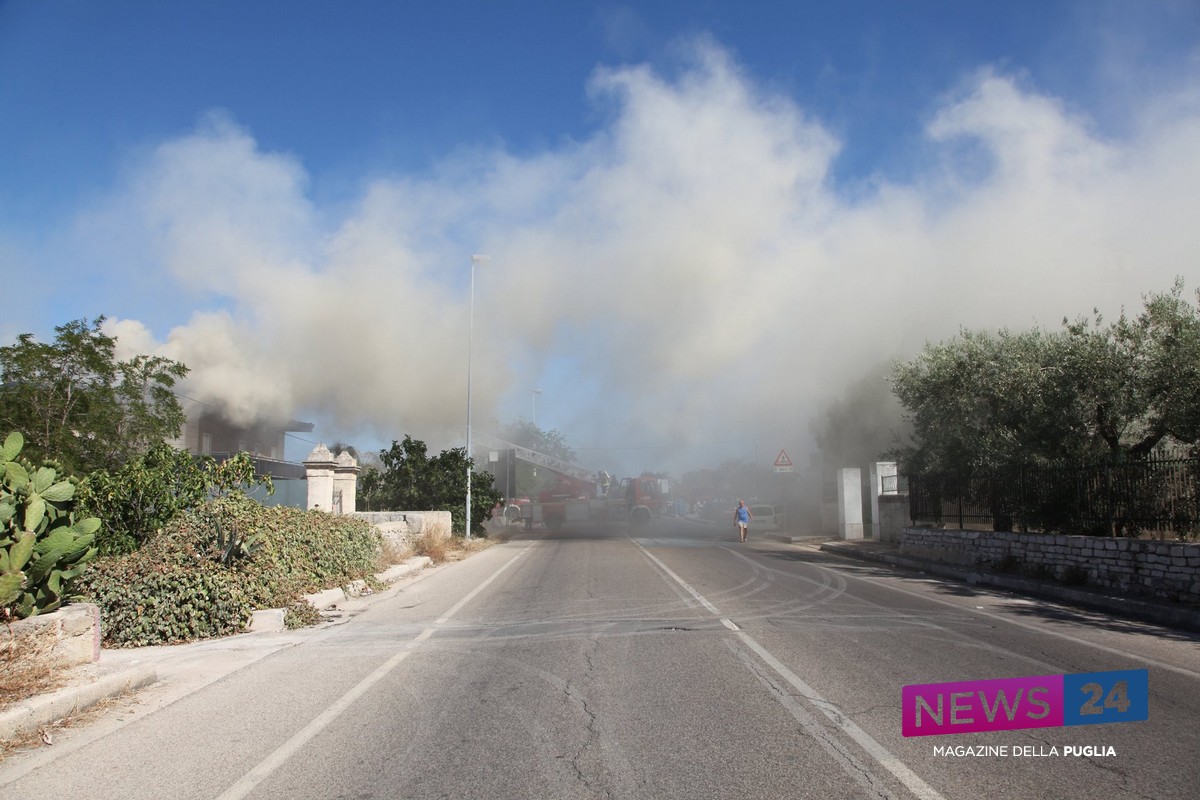 A fuoco una villa a Matinelle