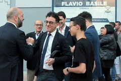 Flavio Basile in piazza con i sostenitori della Lega