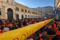 Roma si colora di arancione, la crisi agricola arriva a Montecitorio